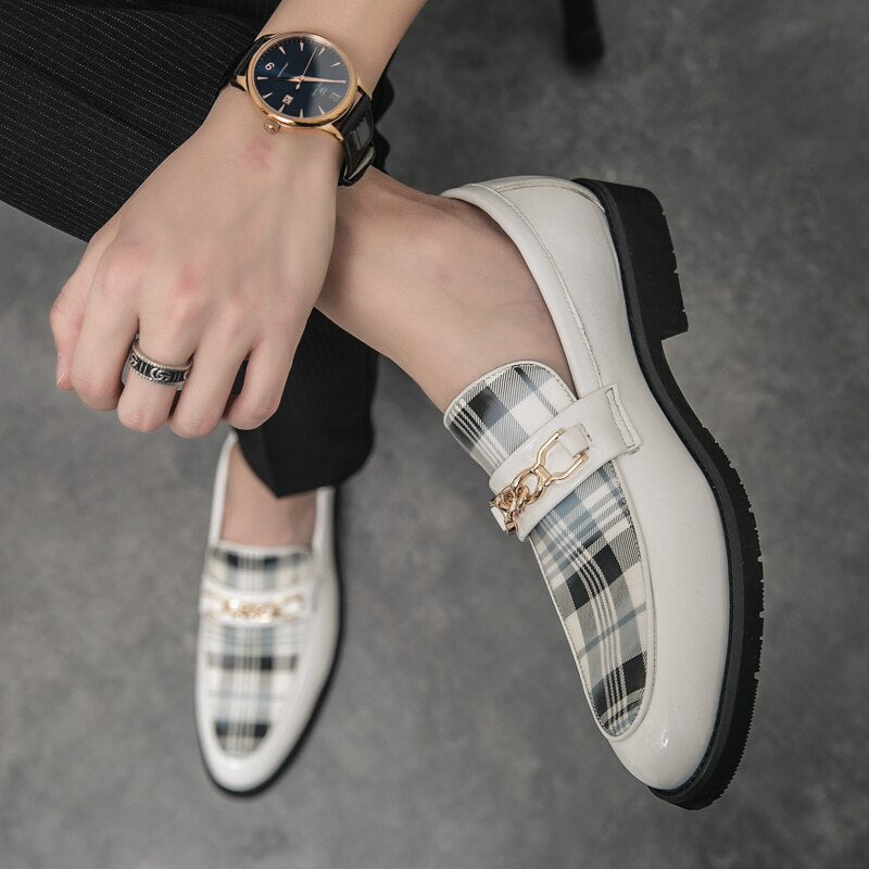 Italian  Luxury Leather Shoes for Men  Loafers  Casual Men Shoes Slip-on British Style Striped Soft  Shoes Moccasins New Product