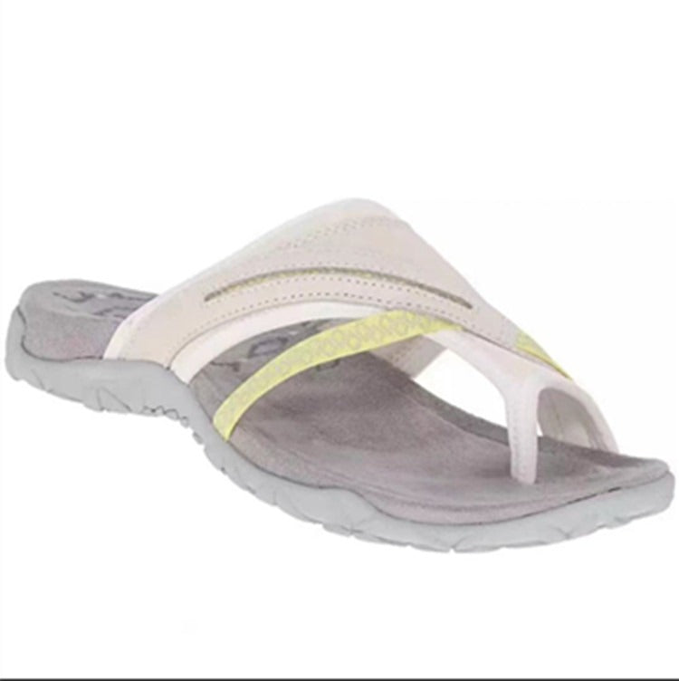 Comfortable clip toe flat sandals for women, color matching sandals for women, and flip flops for women to wear externally