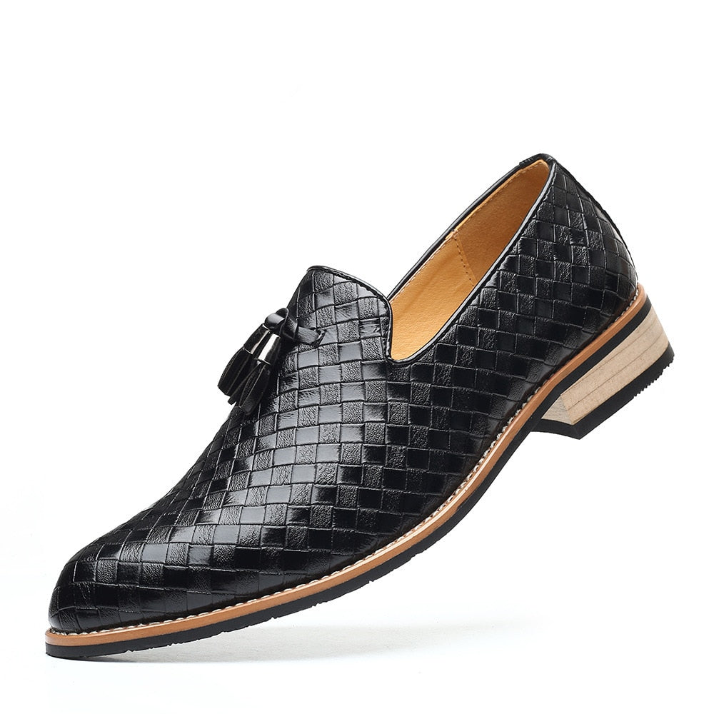 Men British Formal Dress Shoes for Male Coiffeur Tassel Formal Loafers Classic Wedding Party Footwear Slip On Plus Size 39-47